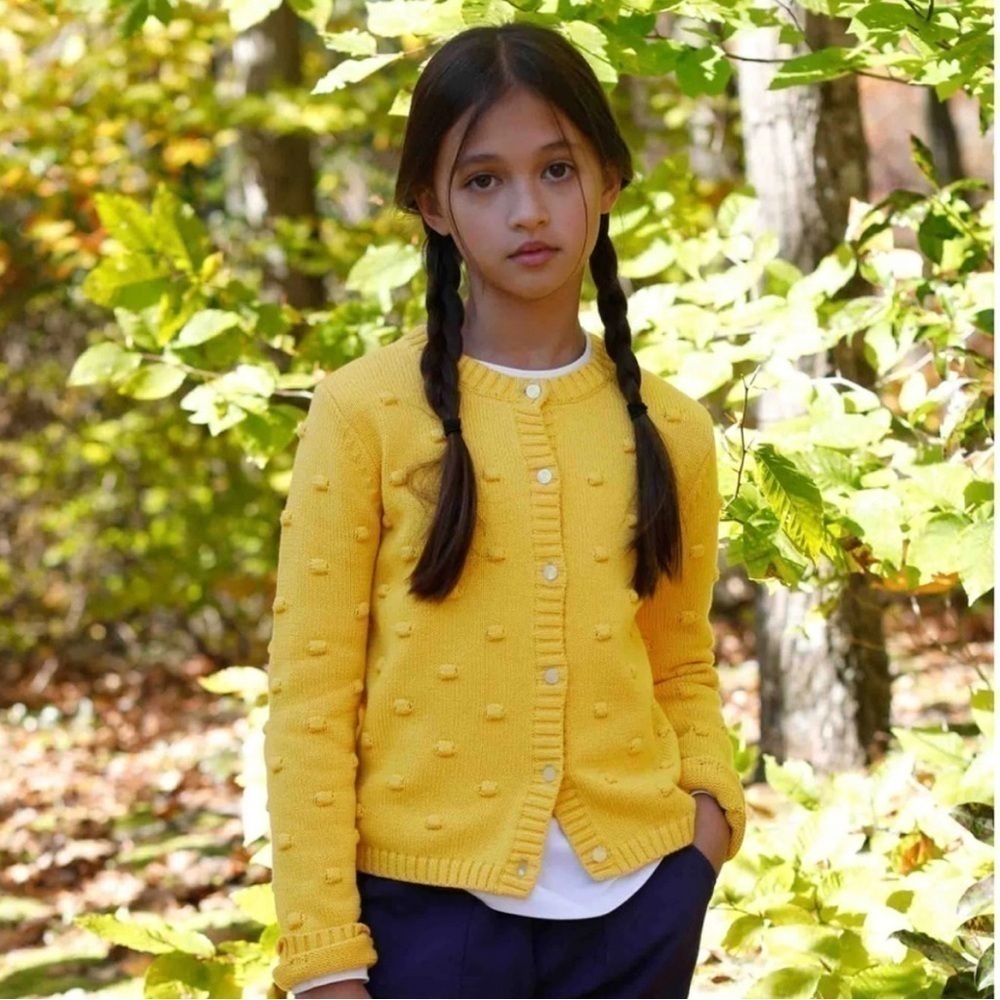 NEW CLASSIC PREP Elise Popcorn Cardigan Solid,
Banana Cream